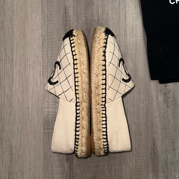 Chanel Canvas Diamond Quilted CC espadrilles - Picture 5 of 14